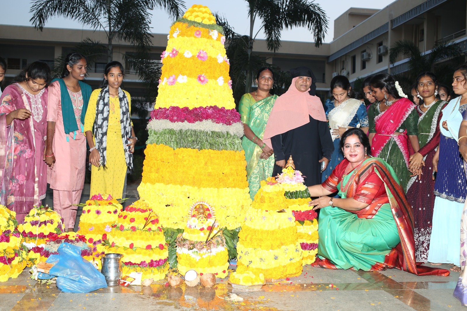 తెలంగాణ సంస్కృతి, సాంప్రదాయాలను భావితరాలకు అందించాలి..  - Additional Image